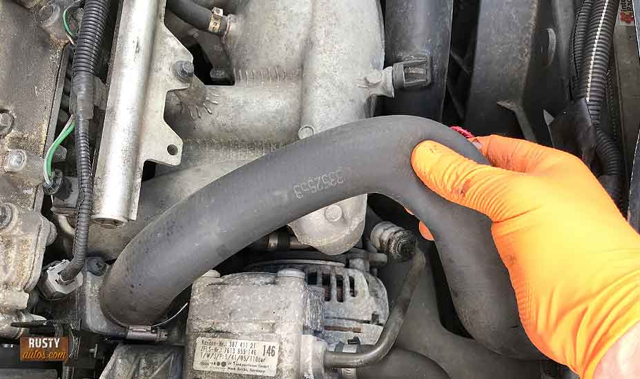 Top Radiator Hose Supposed To Be Hot? (Beginners guide 